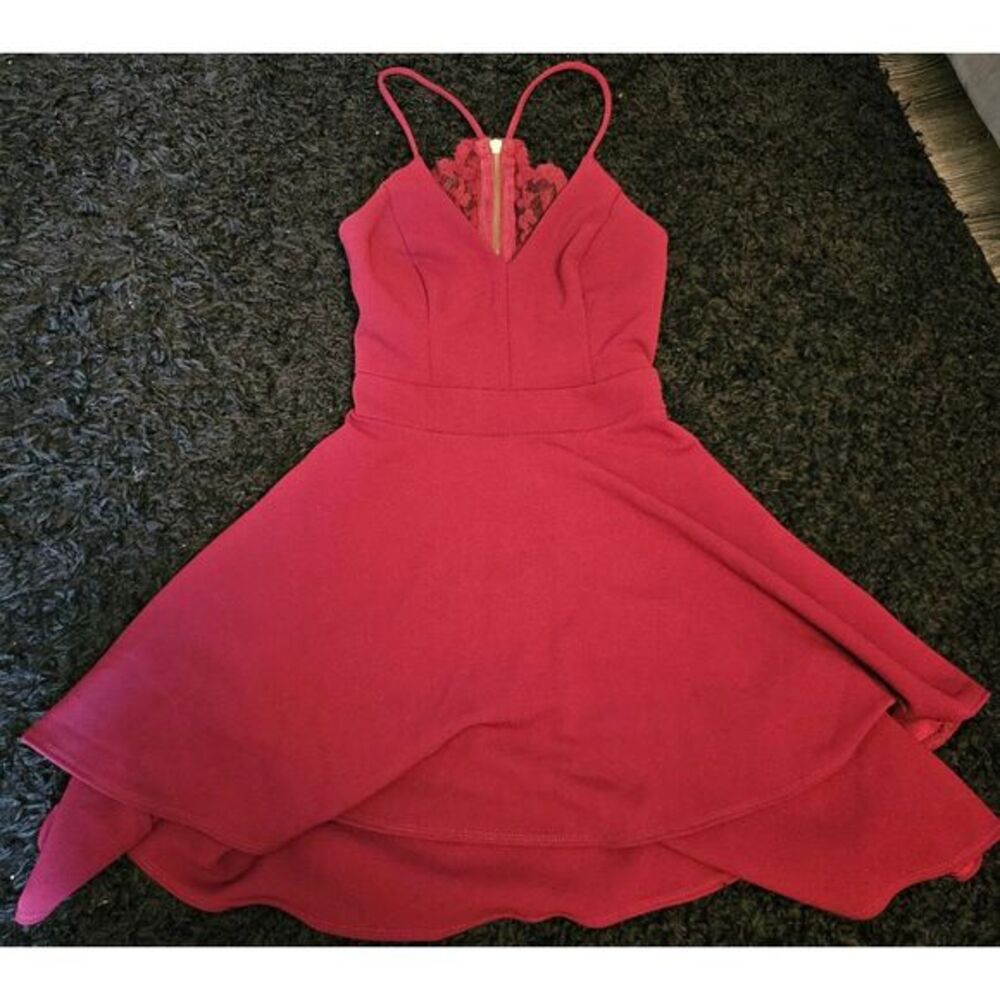 Dress‎